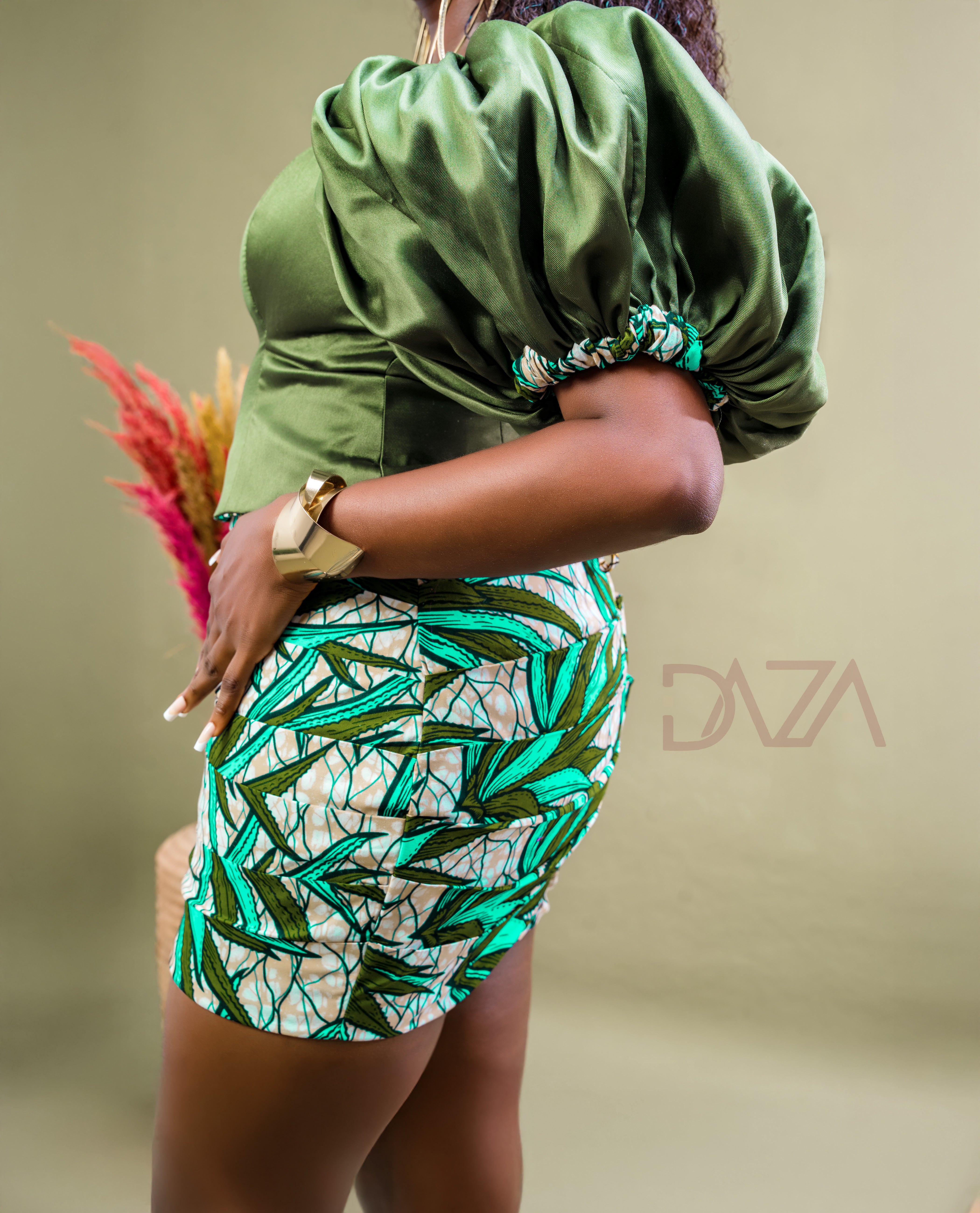 African clothing Ankara for women
Reversible African print top with waist tie and pants
Modern African dresses and sets for stylish women
African inspired fashion set with bold prints
Tailored Ankara print shirt-style top with pants