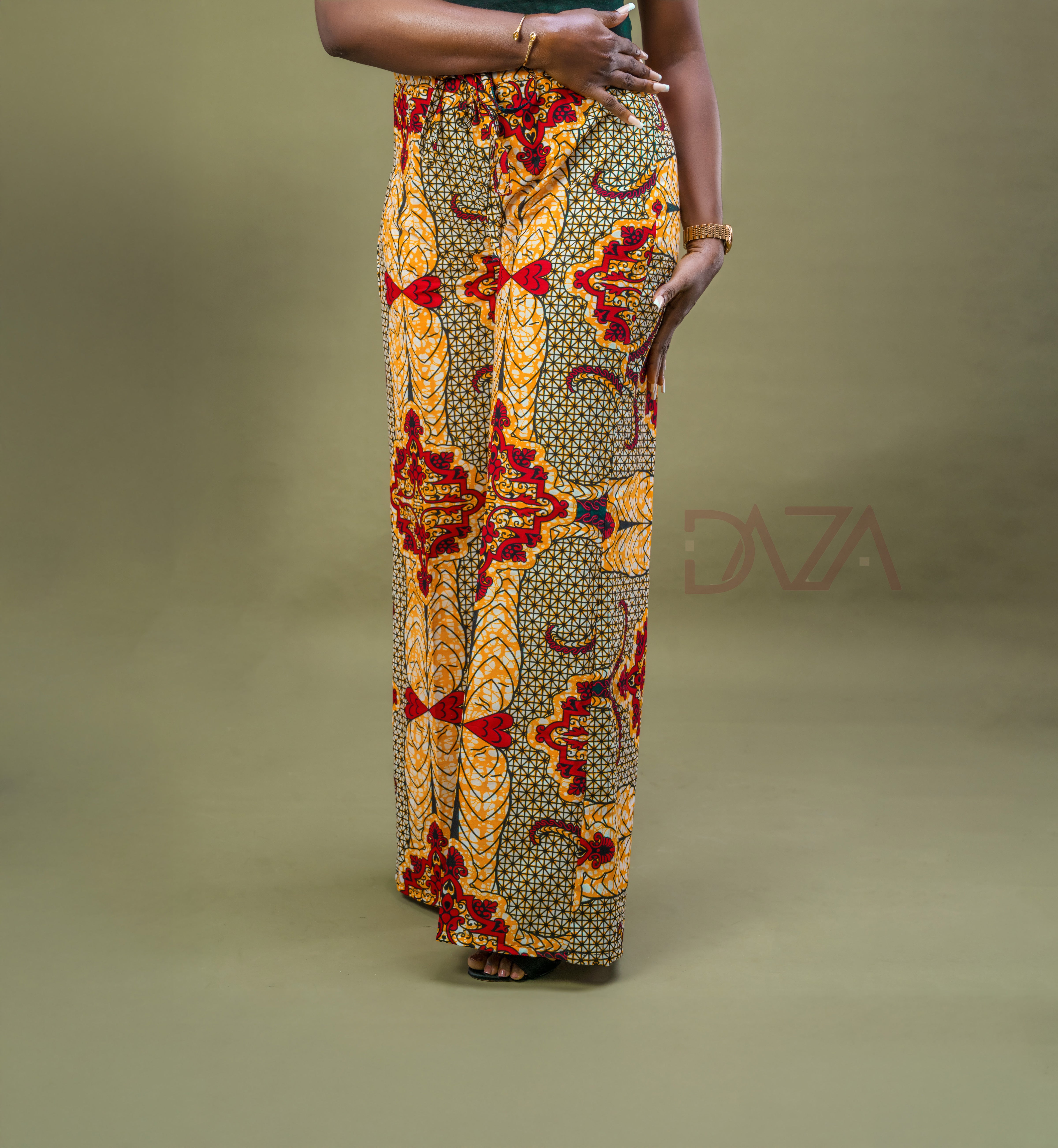 Vibrant Ankara kimono and pant set for Black women

African print two-piece for weddings and workwear

Tailored Ankara outfit for diaspora fashionistas

Bold African kimono jacket and trousers set

Chic African fashion for events, brunch, or business